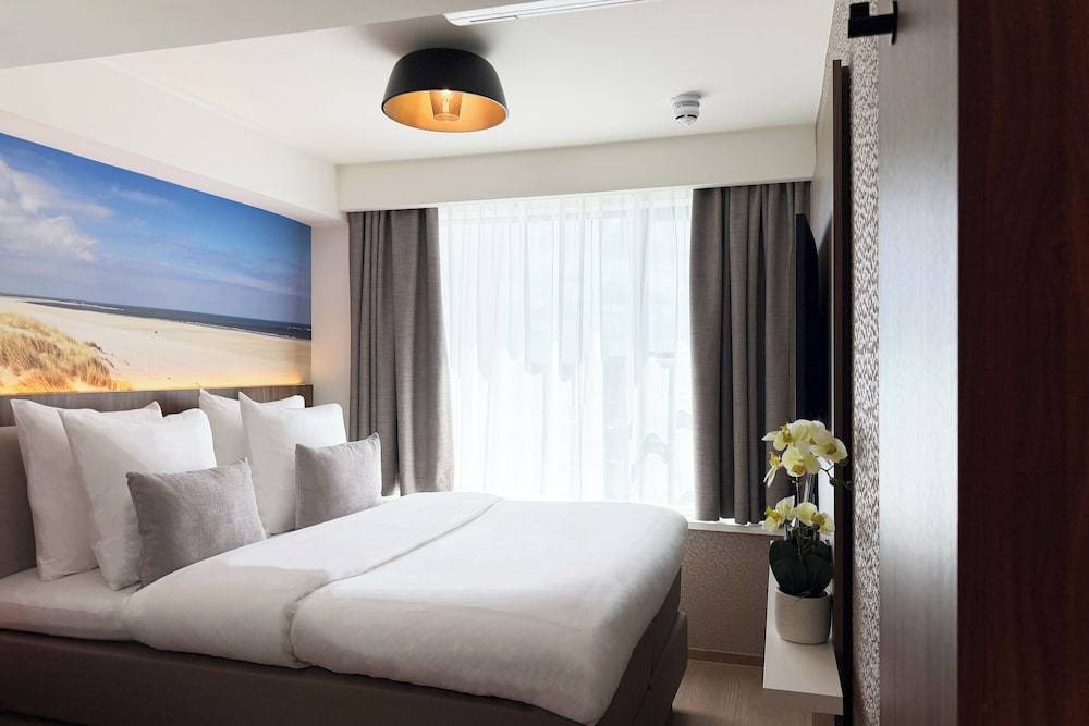 TRYP Badhotel The Hague Scheveningen BRAND NEW 2