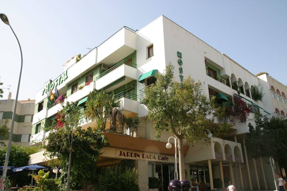 Hostal Alhambra - Adults Only 1