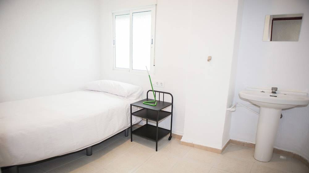 Vivian's Guest House Auto Check-in 2