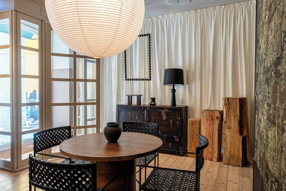 Casa Teva Lisboa Boutique Hotel by chic&basic 2