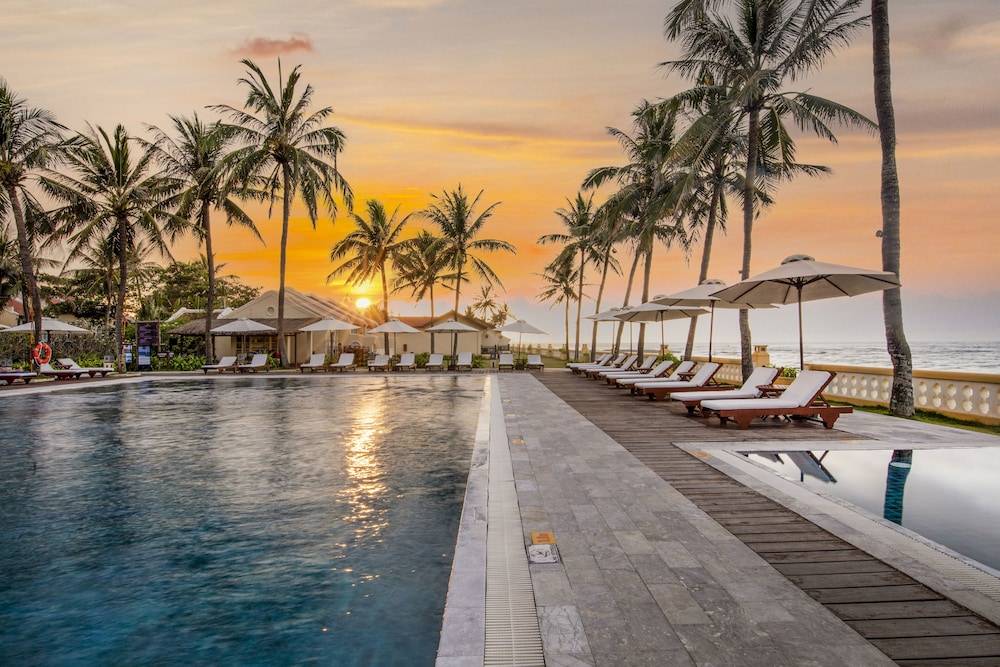 Victoria Hoi An Beach Resort & Spa 1
