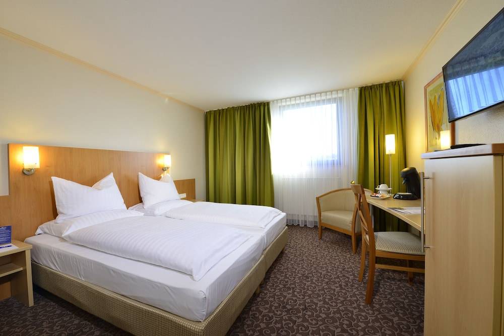 PLAZA INN Leonberg 1