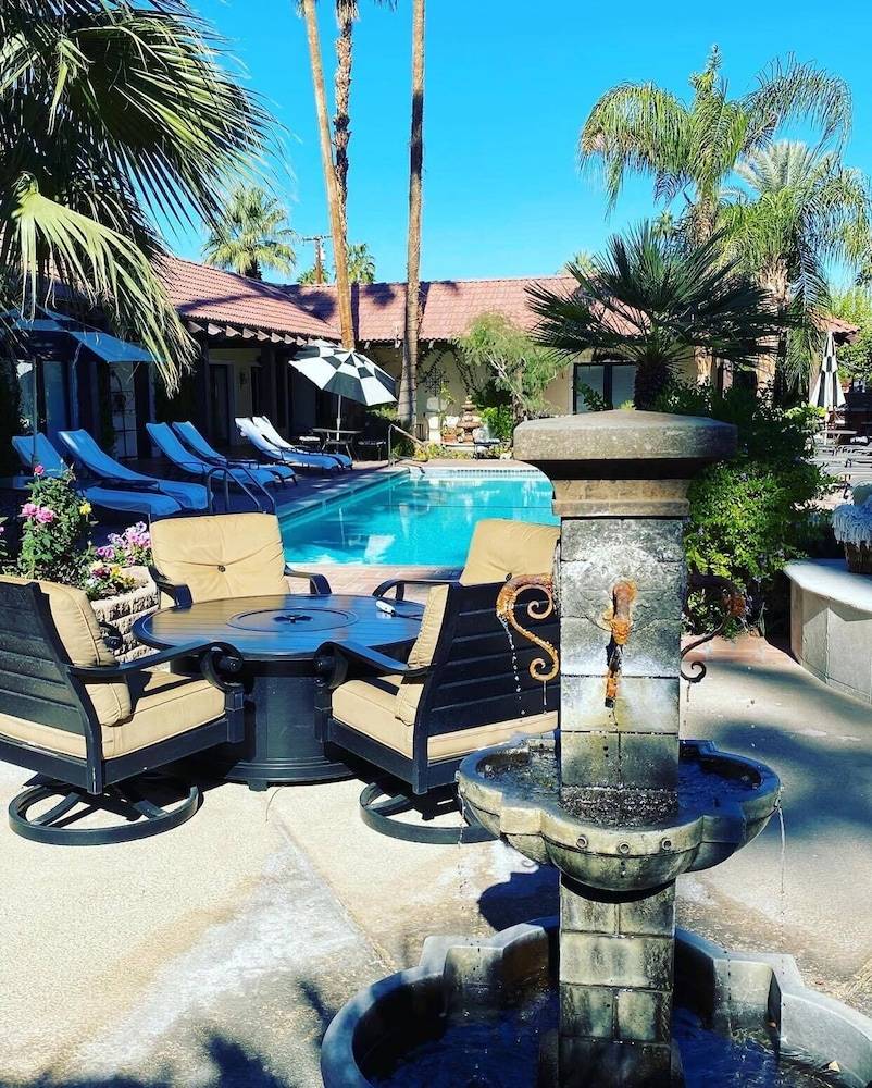 La Maison Hotel - Adults Only 1