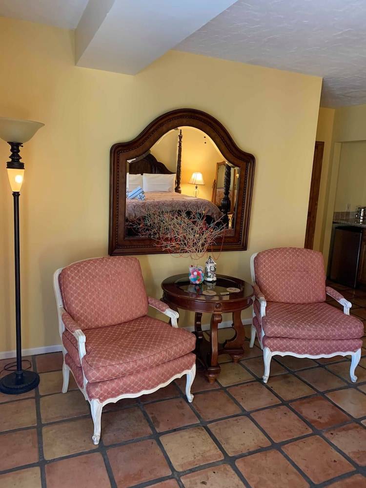 La Maison Hotel - Adults Only 2