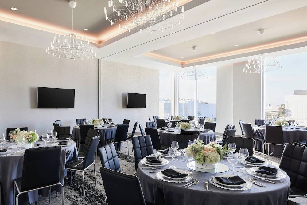 AC Hotel by Marriott Los Angeles South Bay 2
