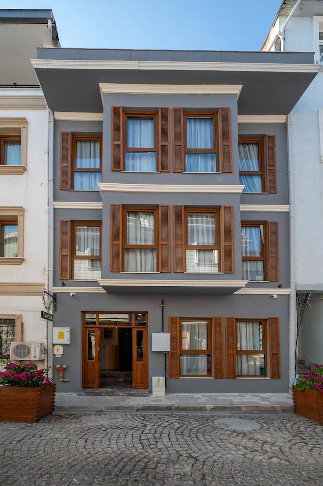 Lynda Hotel 1