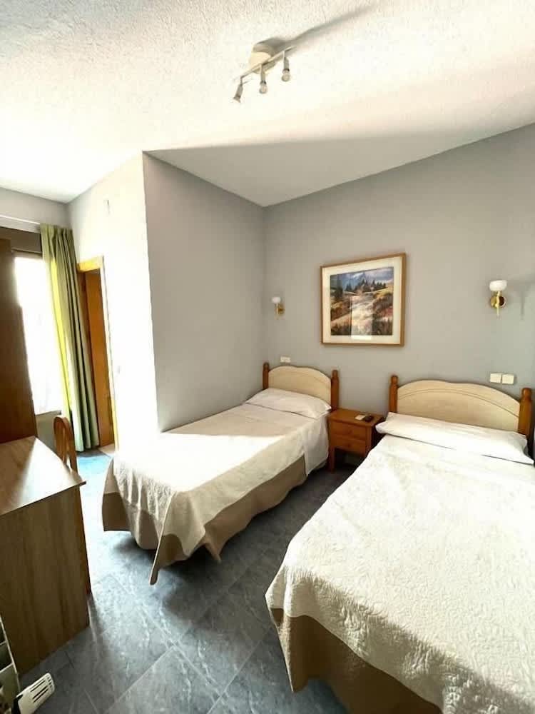 Hostal Fernández Atocha 2