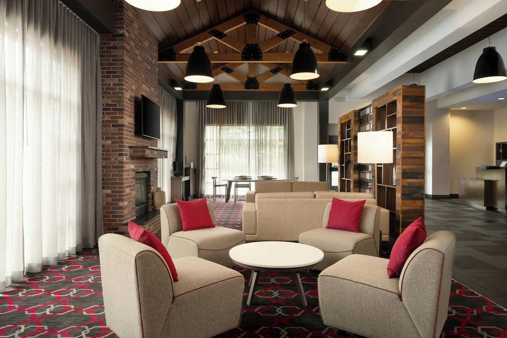 Fairfield by Marriott Inn & Suites Chattanooga 2