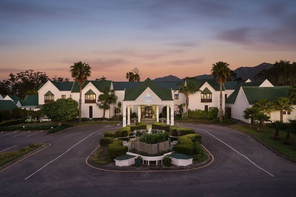 Protea Hotel by Marriott George King George 1