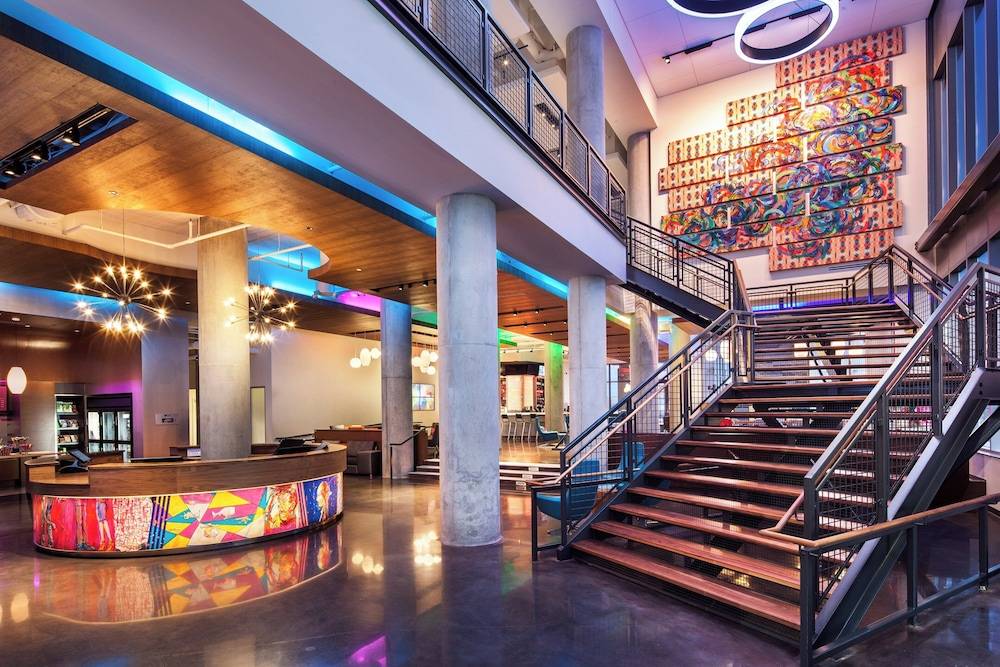 Aloft by Marriott Boston Seaport District 2