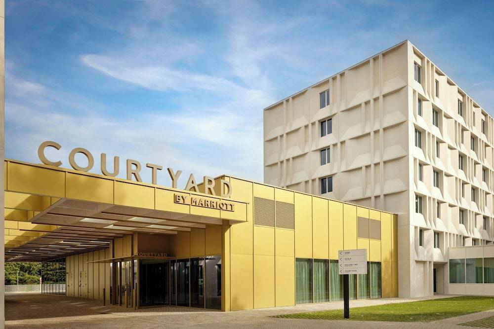Courtyard by Marriott Ghent 1