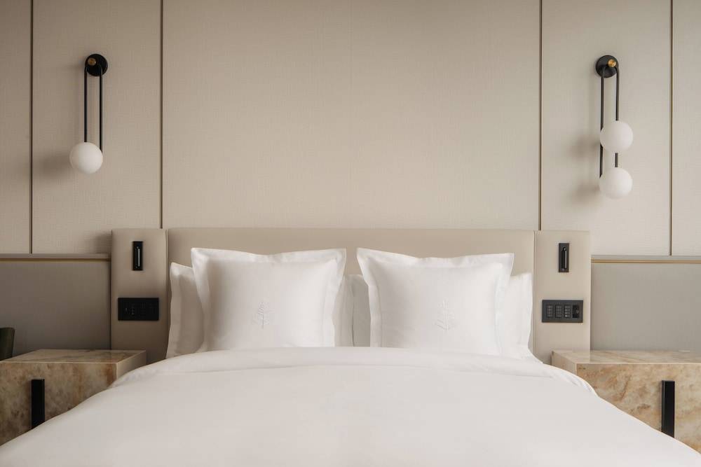 Four Seasons Hotel Toronto 2