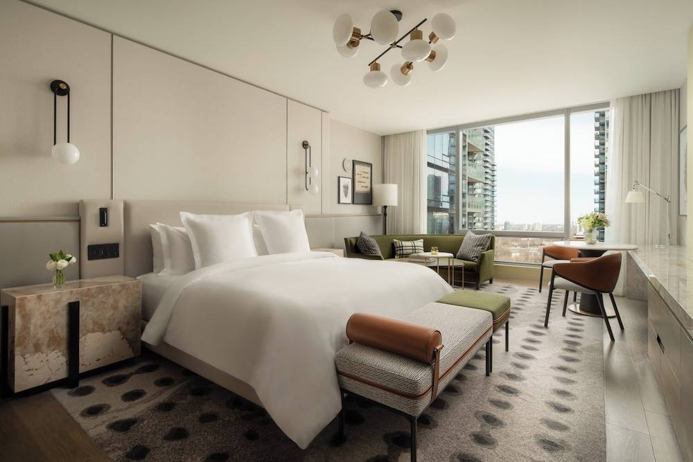 Four Seasons Hotel Toronto 1