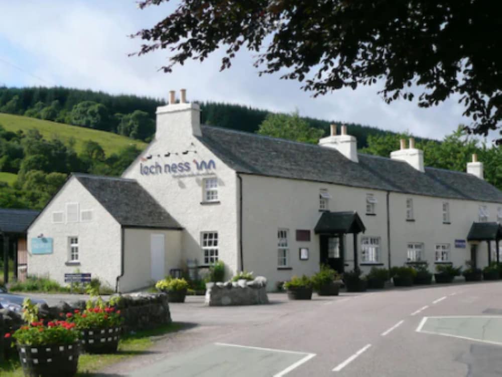 Loch Ness Inn 1