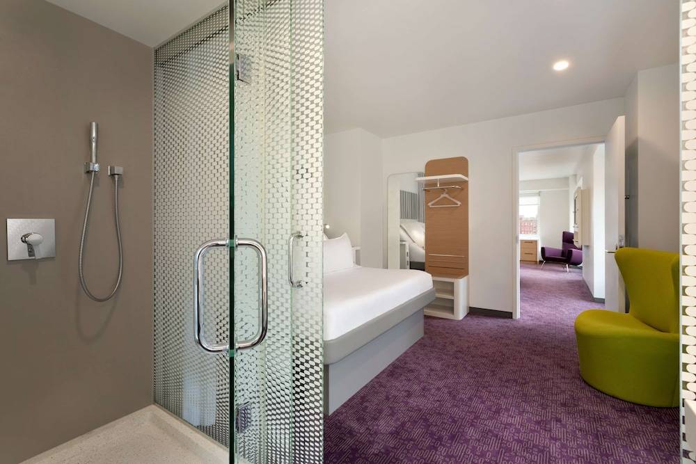 YOTEL Boston 2