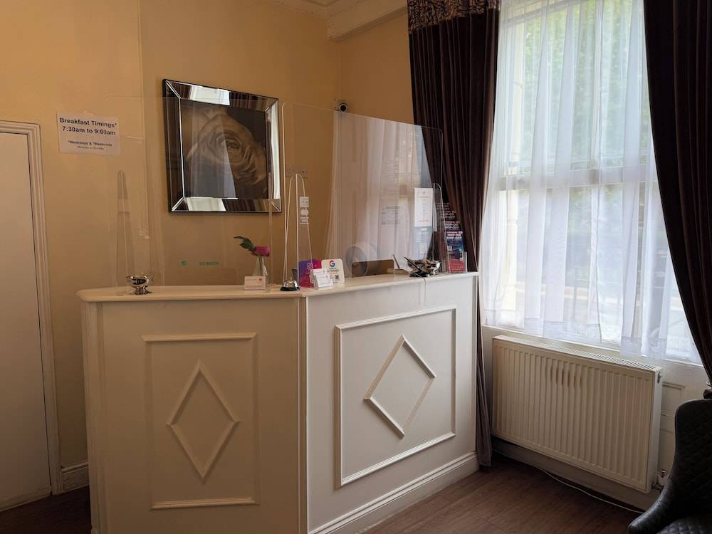 ABC Hyde Park Hotel 2