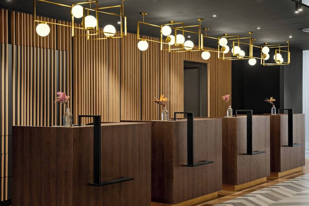 Renaissance Amsterdam Schiphol Airport Hotel 2