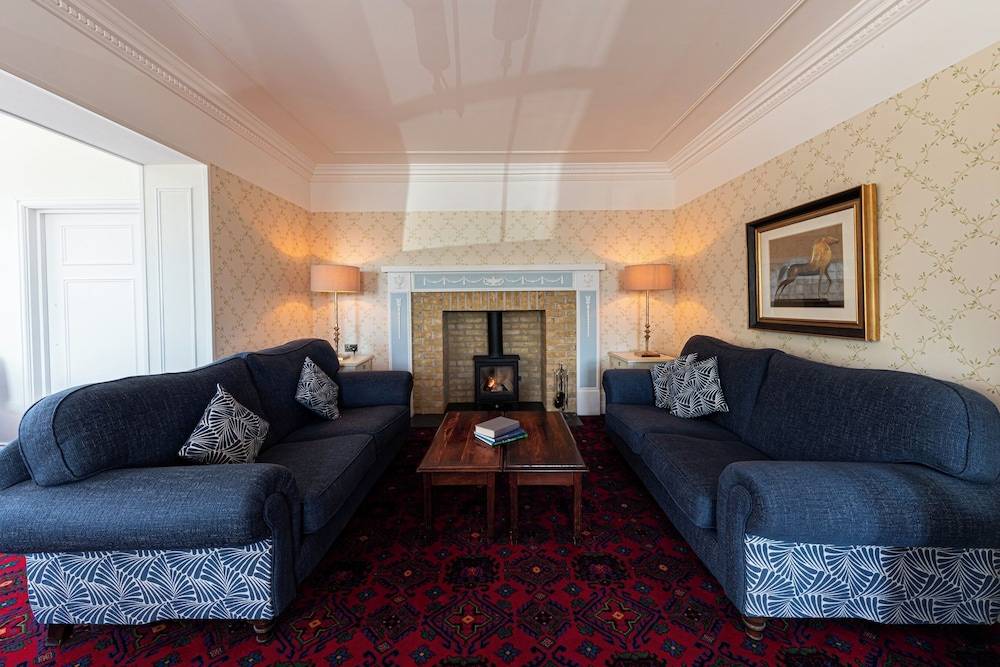 Lake District Castle Inn Hotel & Spa 2