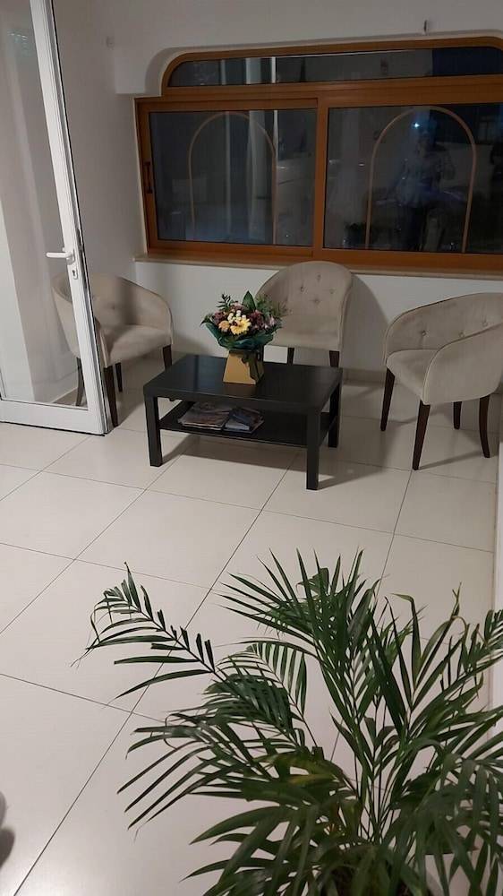 La Veranda Hotel 2