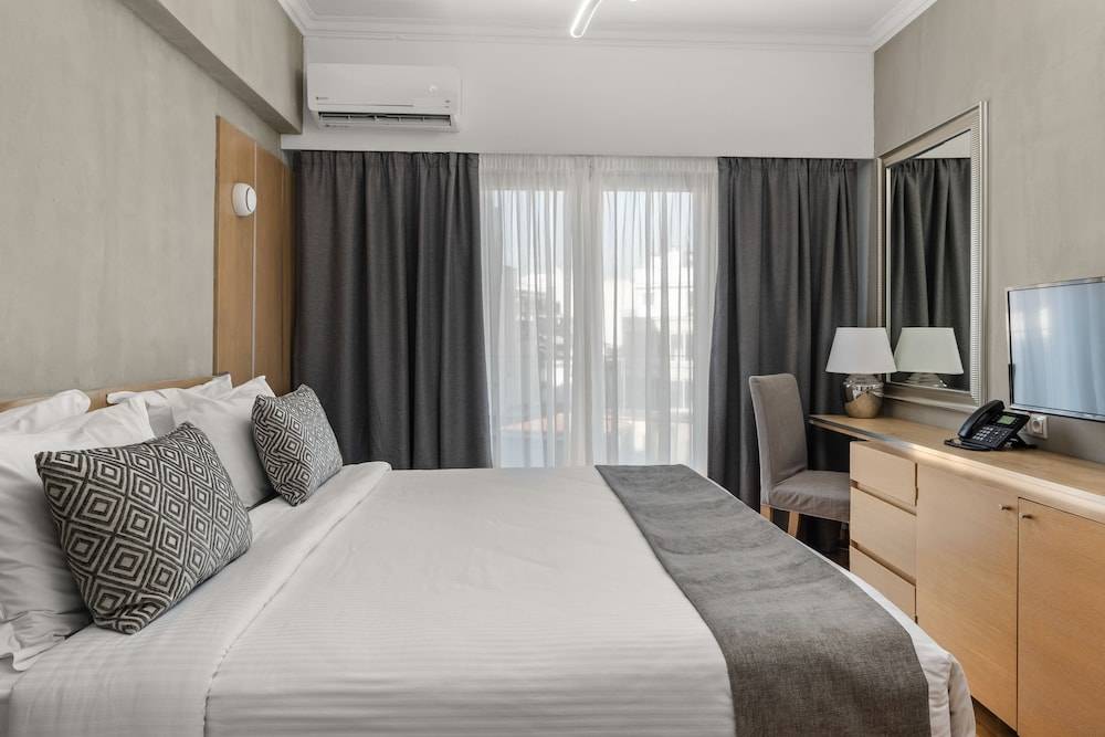 Athens Warehouse Boutique Hotel & Suites 1