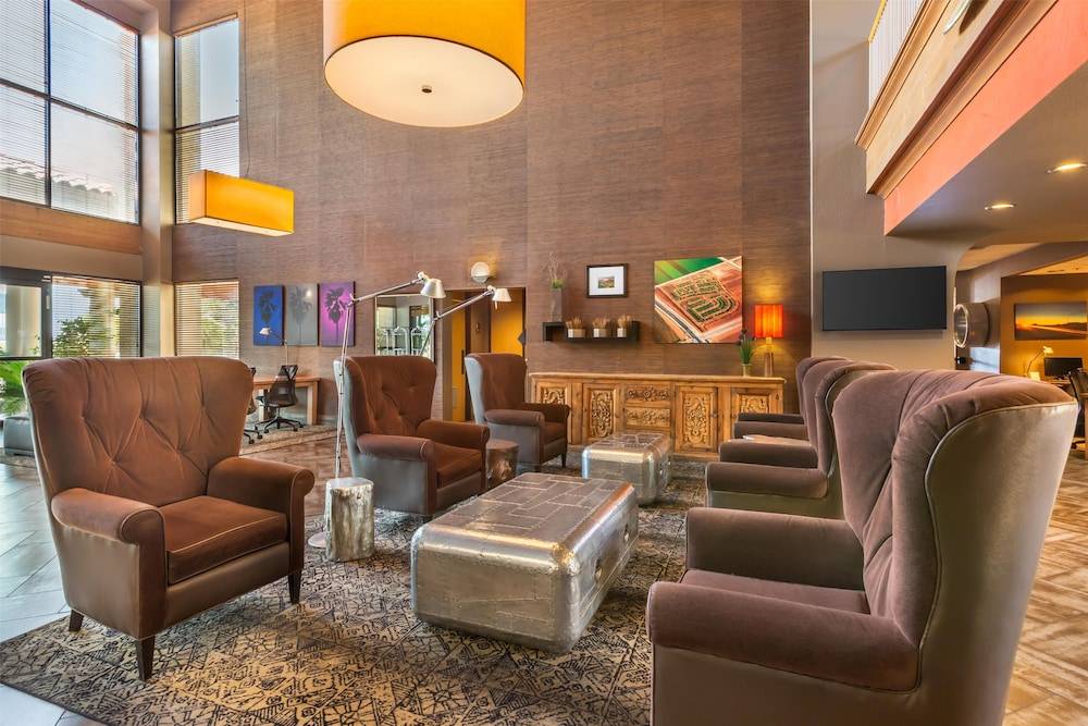 Best Western Plus Scottsdale Thunderbird Suites 2