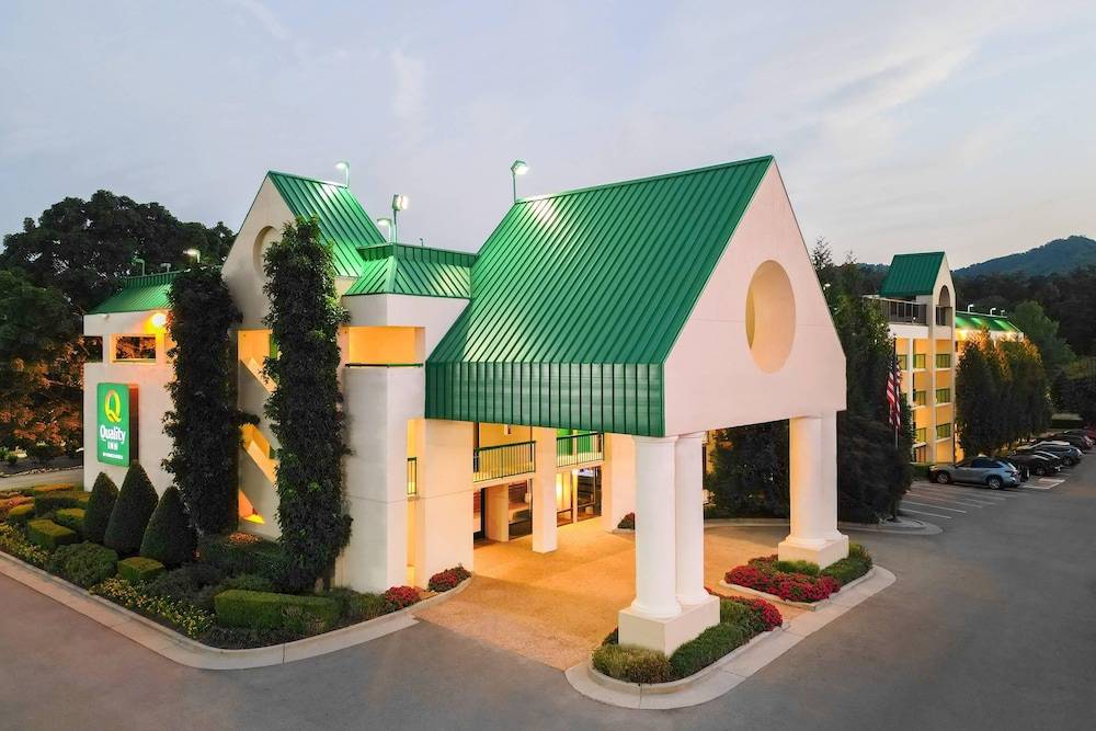Quality Inn Near the Island Pigeon Forge 1