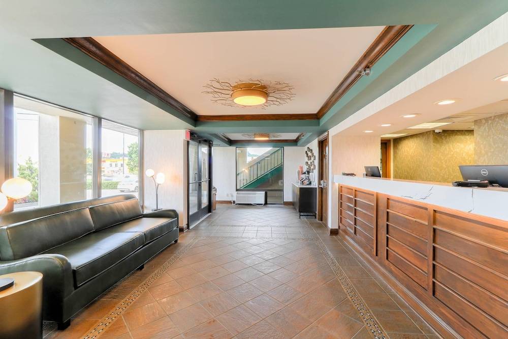 Quality Inn Near the Island Pigeon Forge 2