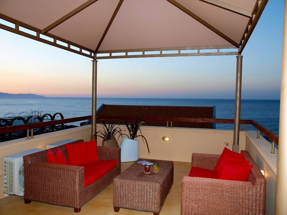 Mylos Hotel Apartments 1