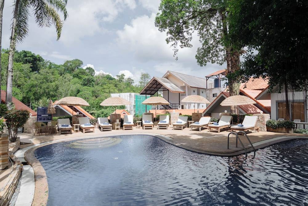 Club Bamboo Boutique Patong Beach Resort 1