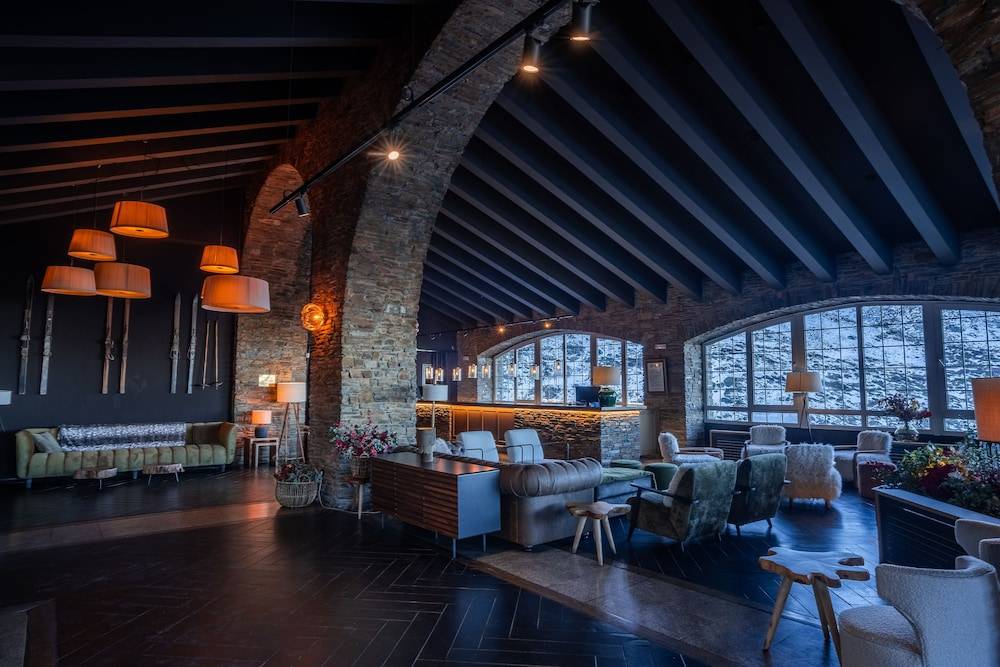 The Mountains Hotel 2