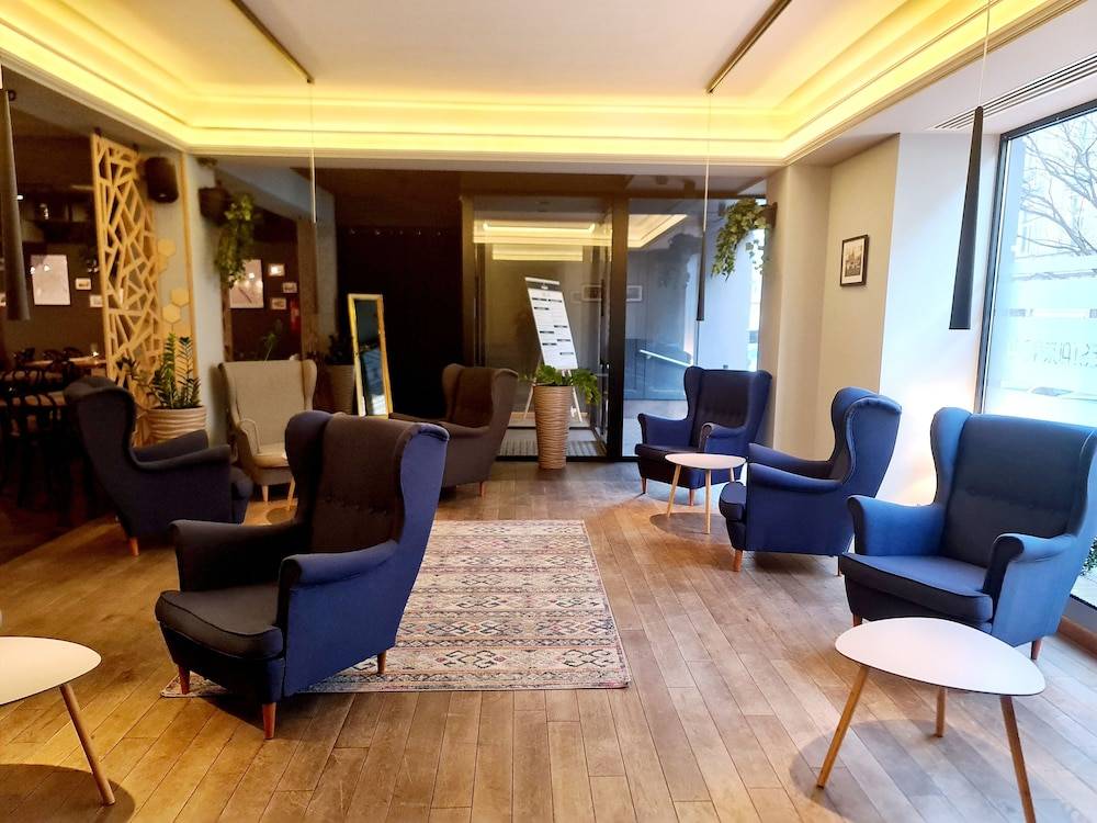 Hit Hotel 2