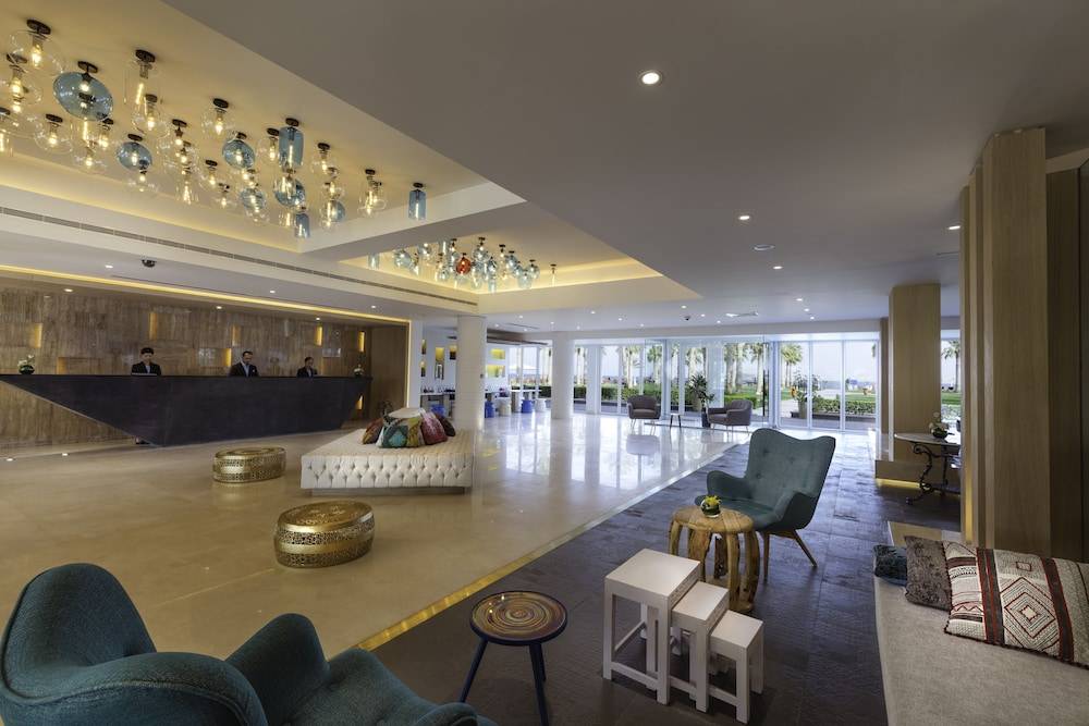 Sealine Beach, a Murwab Resort 2