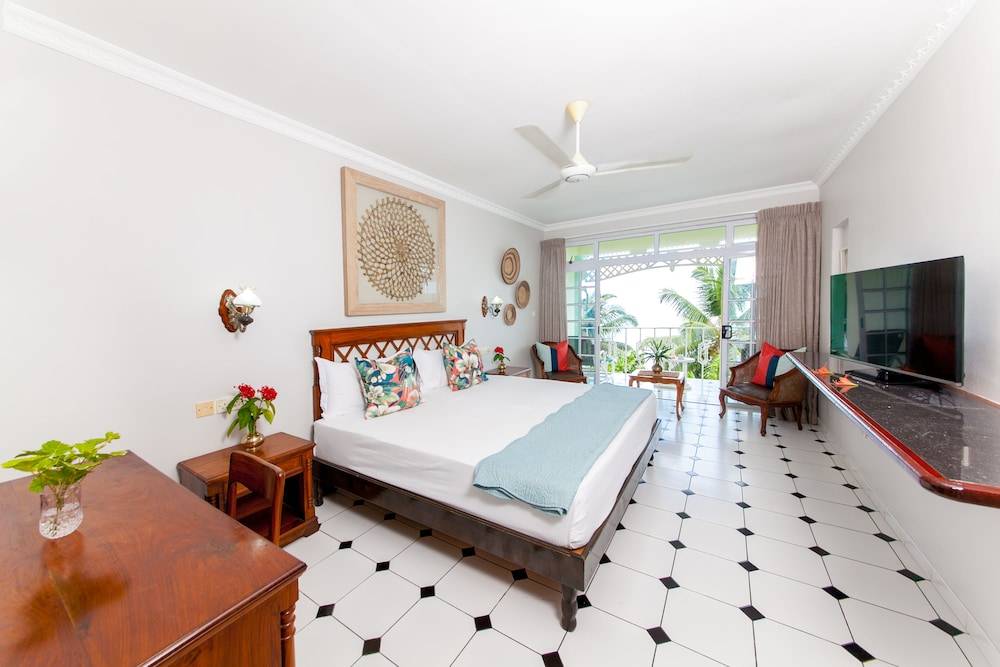 Palm Beach Hotel 2
