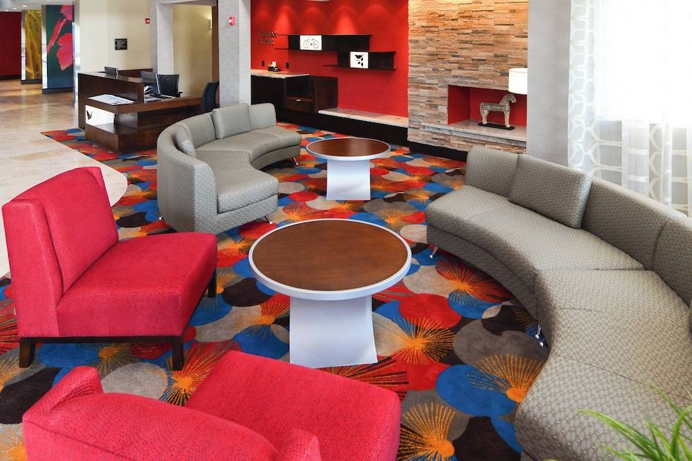 Fairfield Inn and Suites by Marriott North Spring 1