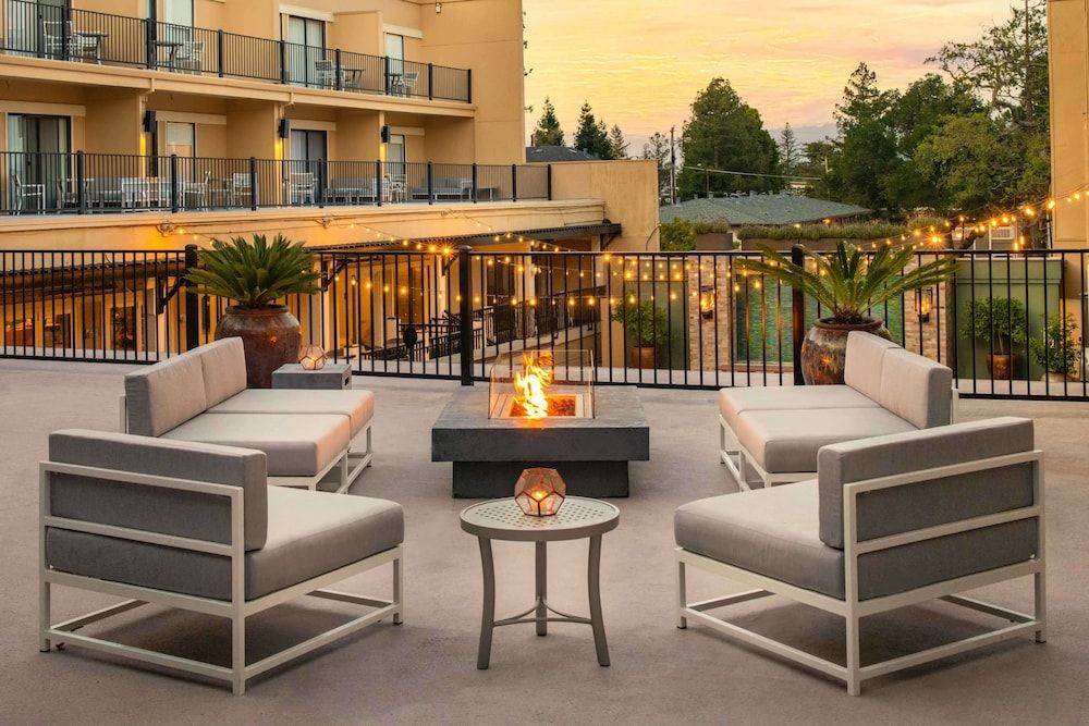 Toll House Hotel Los Gatos, Tapestry Collection By Hilton 1