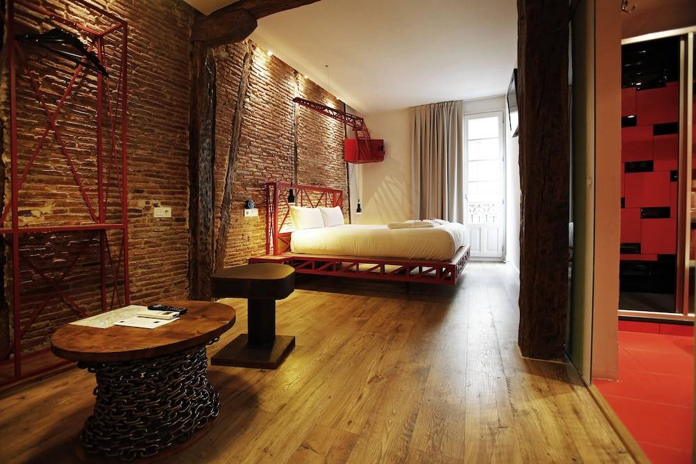 Basque Boutique by gaiarooms 1