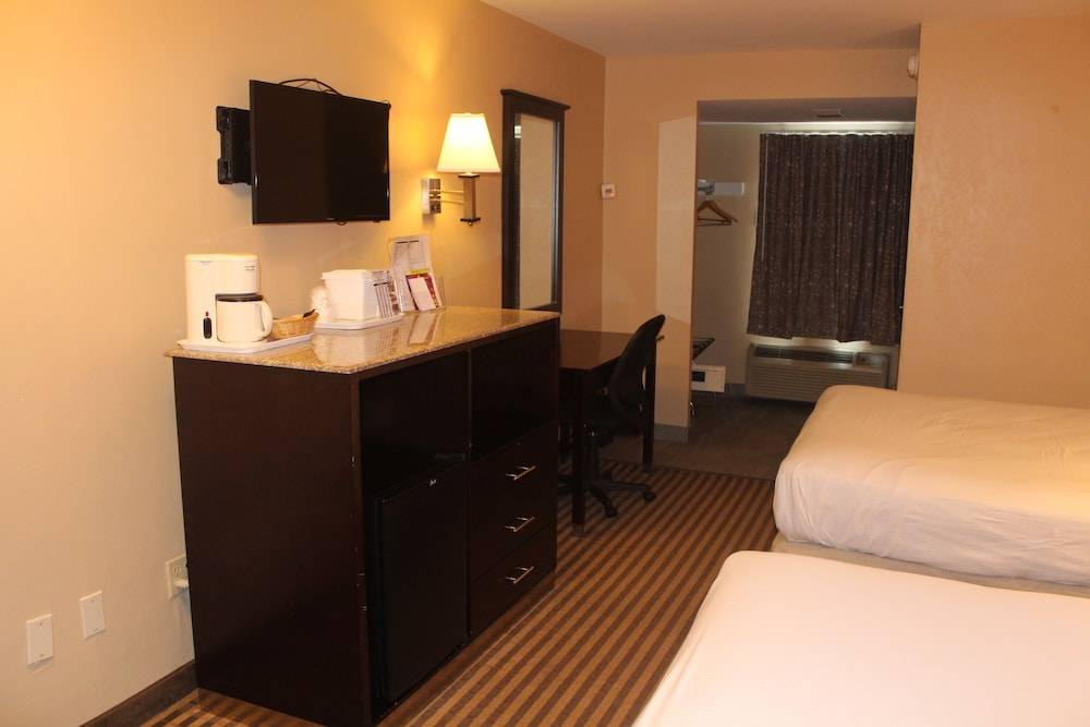 Travelodge by Wyndham Bellmawr 2