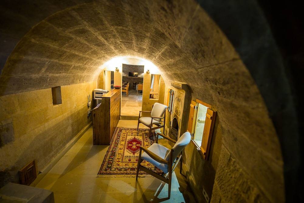 Maya Cave Hotel 2