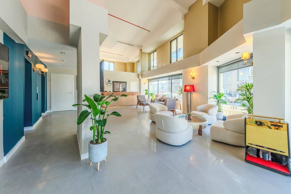 Nenessa Airport Hotel 2