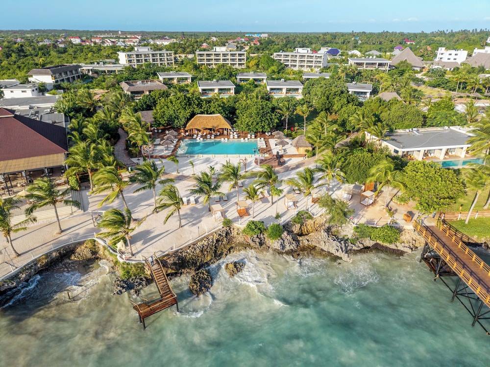 Kwanza Resort By SUNRISE 1