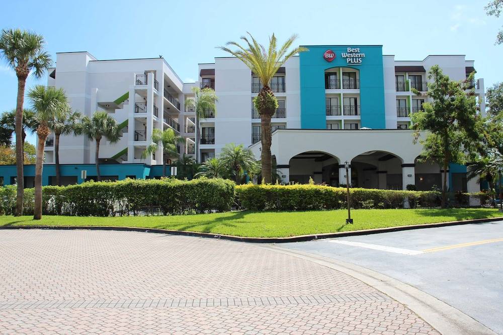 Best Western Plus Deerfield Beach Hotel & Suites 1