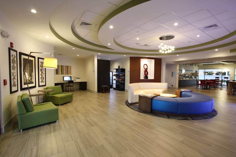 Holiday Inn Express & Suites LAKELAND SOUTH by IHG 2