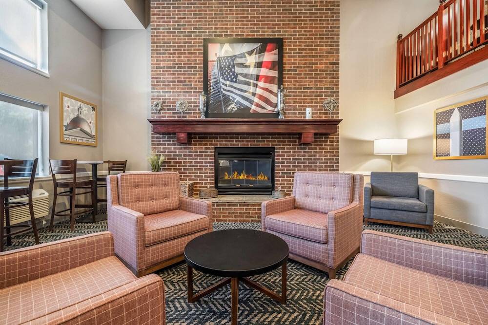 AmericInn by Wyndham Mounds View Minneapolis 2