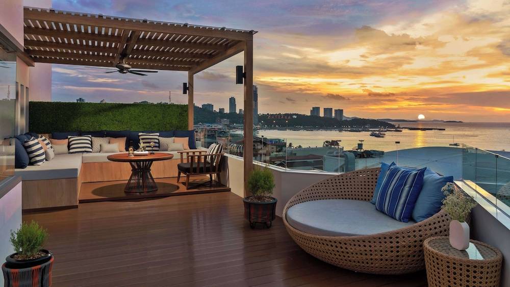 Avani Pattaya Resort 1