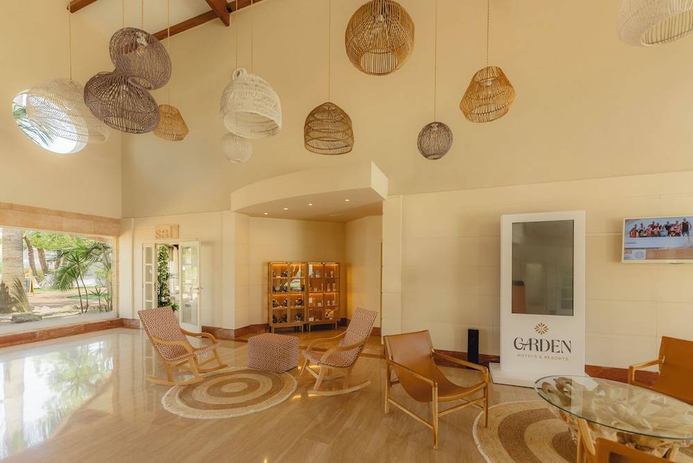 Garden Saladina - Adults Only 2