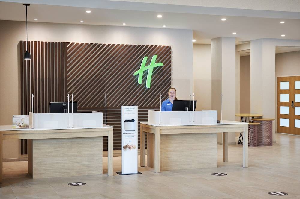 Holiday Inn & Suites OAKVILLE @ BRONTE by IHG 2