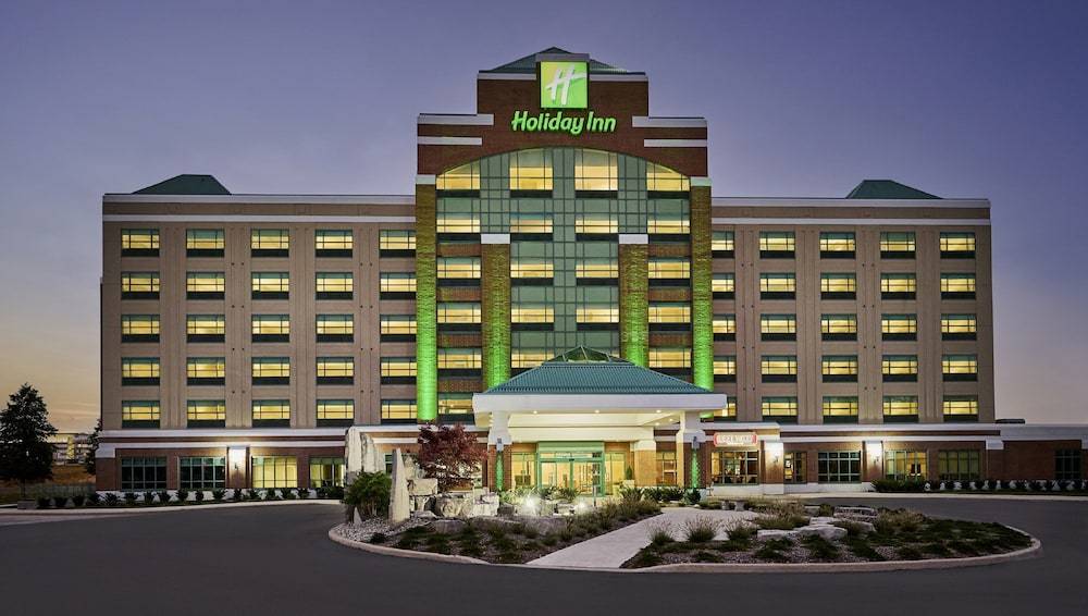 Holiday Inn & Suites OAKVILLE @ BRONTE by IHG 1