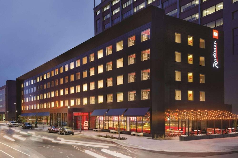 Radisson Red Minneapolis Downtown 1