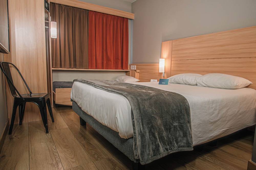 Nobile Inn Santiago 1