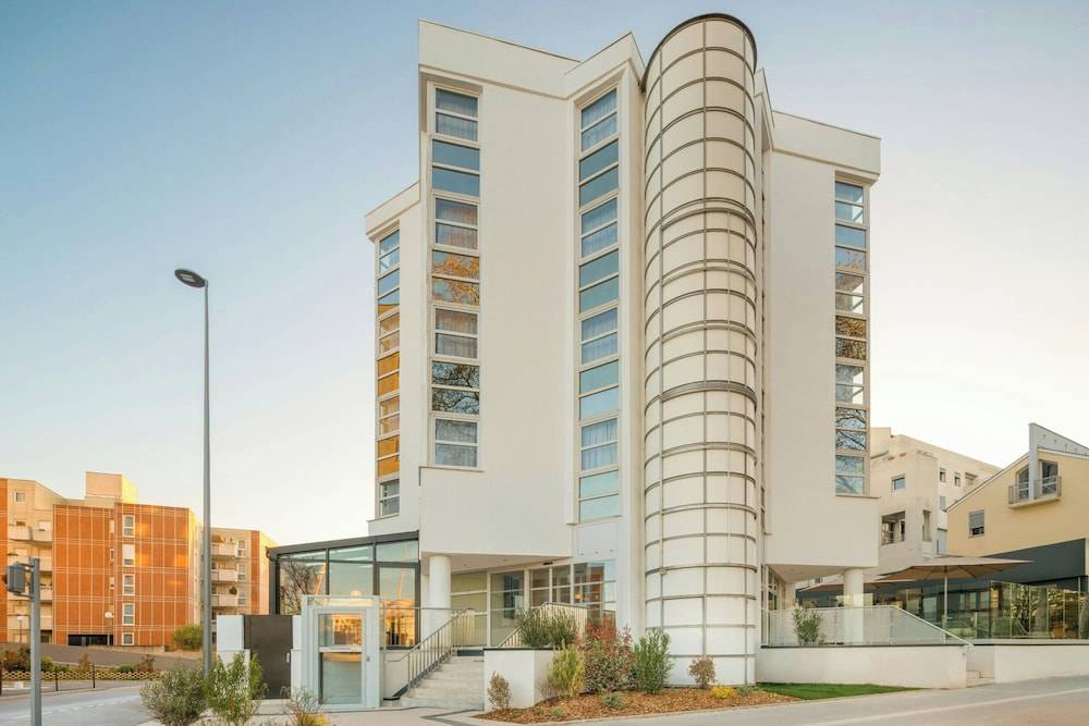 Four Points by Sheraton Reims Cathédrale 1